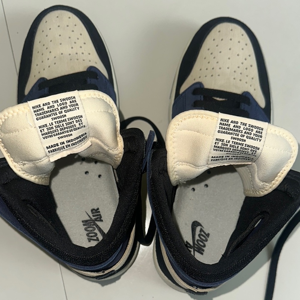 NWOT! Nike Air Jordan Black, Blue, and Cream Suede Sneakers with Iconic Design - Picture 6 of 7